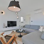 Luxury Bella Lela * Τρογκίρ